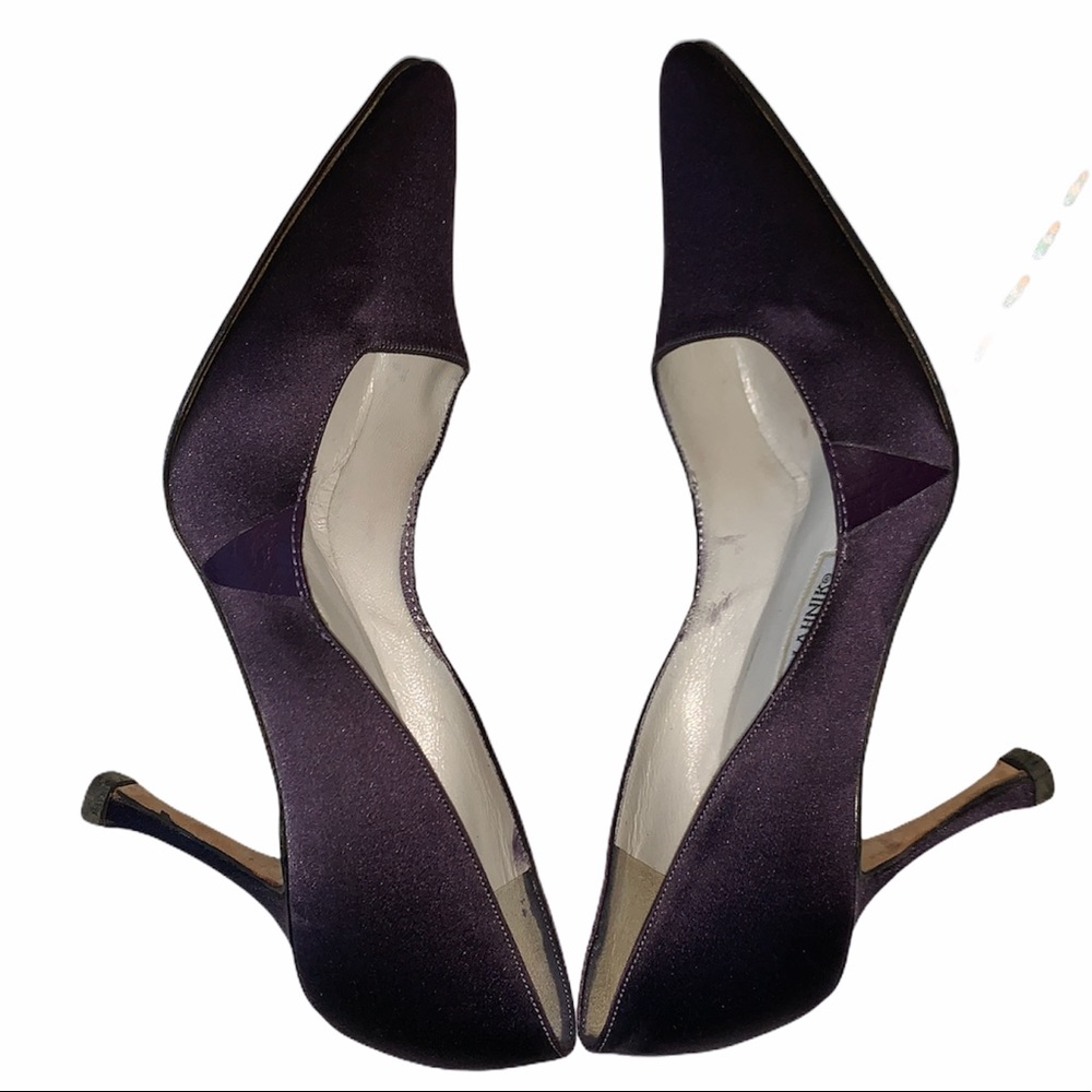 Manolo Blahnik purple satin pumps in size 5 - Picture 8 of 9